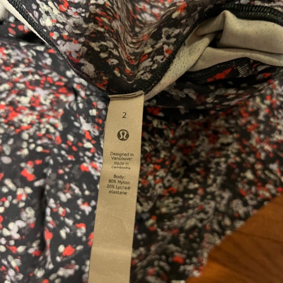 As 2 Lululemon leggings - Picture 3 of 3
